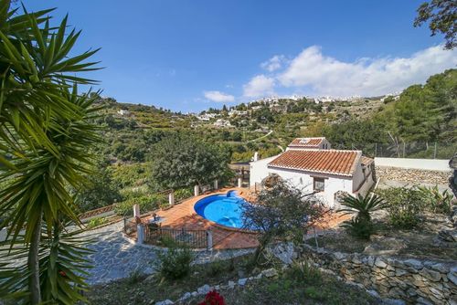 Cortijo rural con piscina privada en Frigiliana AX-17F Holiday house with private pool in Frigiliana, Costa del Sol, Spain for 6 persons. The house is situated in a rural, wooded and mountainous area and is 4 km from Nerja....