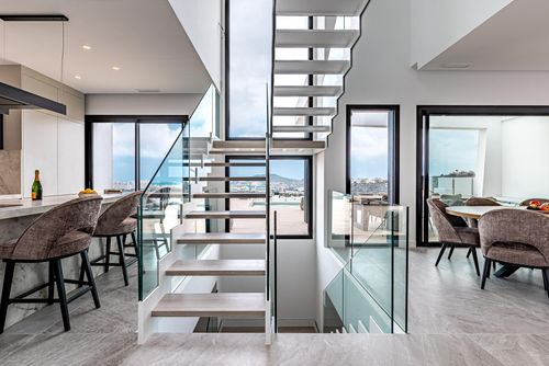 Campana Garden Heerlijke en luxe villa in Finestrat, Costa Blanca, Spanje met een privézwembad voor 10 personen. Het huis is gelegen in een kust- en stedelijk gebied, op 2 km van het strand en 3 km van Finestrat, Benidorm....