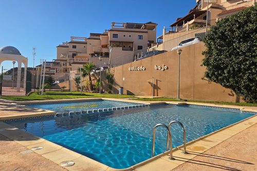 Casa Lijffijt Encantador y alegre apartamento con piscina comunitaria en Águilas, Murcia, España, para 4 personas. El apartamento está situado en una zona residencial costera y montañosa, a 1 km de la playa Playa del Arroz / Calabardina....