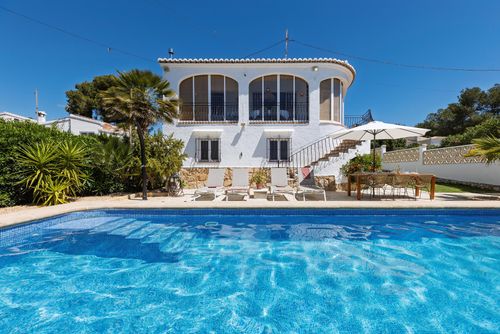 Casa Roncadell Villa in Javea, Costa Blanca, Spain with private pool for 6 persons. The house is situated close to restaurants, bars and supermarkets and is 3 km from Granadella beach....