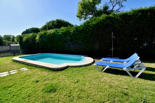 Alhambra Hermosa y cómoda villa en Chiclana de la Frontera, Costa de la Luz, España, con piscina privada para 6 personas. La casa está situada en una zona rural cerca de la playa....
