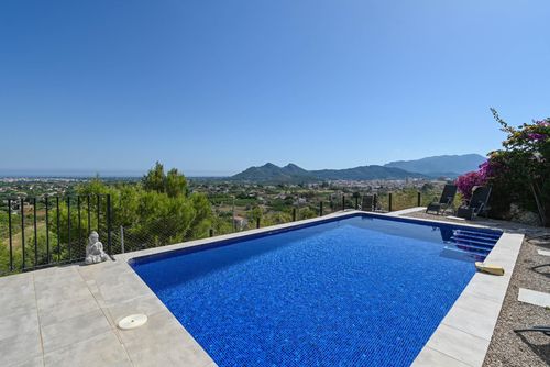 Casa Zoe Moderne und komfortable Villa mit privatem Pool in Pedreguer, Costa Blanca, Spanien für 8 Personen. Das Haus befindet sich in einer ländlichen, Wohn- und Bergregion....