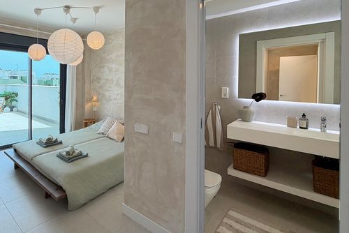 Ipanema 610 Modernes und luxuriöses Apartment mit Gemeinschaftspool in La Cala de Mijas, Andalusien, Spanien für 6 Personen. Das Apartment befindet sich in einem Golfresort und in einer hügeligen Wohngegend....