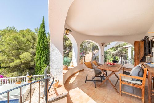 Viilla Monza Villa in Benissa, Costa Blanca, Spain with private pool for 6 persons. The house is situated in an urban beach area, close to a tennis court and 2 km from Cala Baldrar beach....