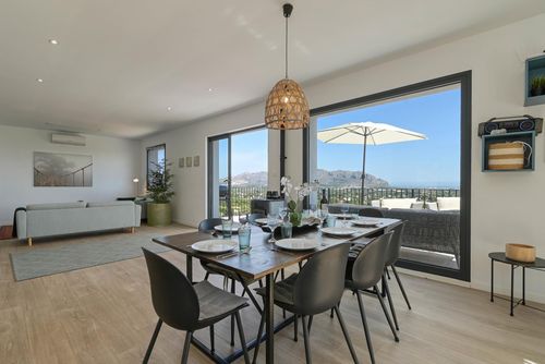 Casa Zoe 6 pax Villa moderne et confortable à Pedreguer, Costa Blanca, Espagne avec piscine privée pour 6 personnes. La maison est située dans un cadre rural, résidentiel et montagneux....