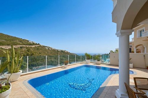 Paradise Wonderful and comfortable villa in Benitachell, Costa Blanca, Spain with private pool for 6 people. The house is situated in a residential beach area, 4 km from Cala Moraig beach and 4 km from Moraira....