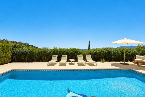 Villa Belleza Villa med privat pool i Santa Cristina d'Aro, Katalonien, Spanien för 6 personer. Huset är beläget i ett kustområde och en bostadsområde....