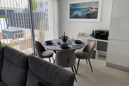 Los Altos - Lo Romero Golf Maison de vacances merveilleuse et confortable à Pinar de Campoverde, Costa Blanca, Espagne, pour 4 personnes. La maison est située dans un complexe de golf et dans une zone côtière, vallonnée et résidentielle....