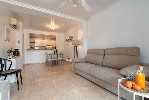 Jardines de Florida Beautiful and comfortable apartment in Javea, Costa Blanca, Spain with communal pool for 4 persons. The apartment is situated in a residential beach area, close to restaurants, bars, and shops, at 1 km from La Grava Port, Javea beach and at 1 km from the Mediterranean Sea, Javea....