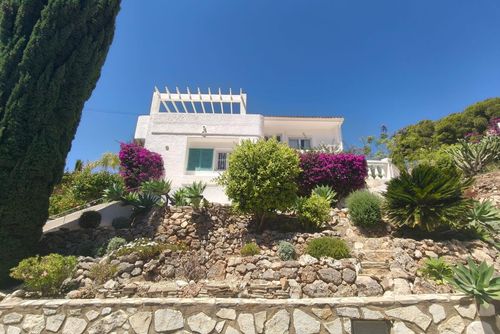 Casa Patricia Wunderschöne und komfortable Villa in Altea, Costa Blanca, Spanien, mit privatem Pool für 6 Personen. Das Haus befindet sich in einer hügeligen und Wohngegend....