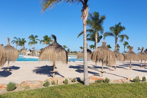 Santa Rosalia FleMar Apartment Maravilloso y lujoso apartamento con piscina comunitaria en Torre Pacheco, Murcia, España, para 4 personas. El apartamento se encuentra en un complejo con bar y restaurante, en una zona costera, rural y residencial, a 4 km de Los Alcázares....