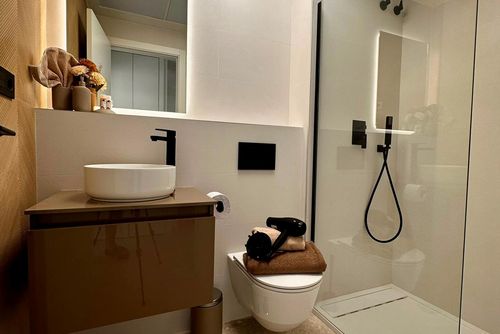 Santa Rosalia FleMar Apartment Maravilloso y lujoso apartamento con piscina comunitaria en Torre Pacheco, Murcia, España, para 4 personas. El apartamento se encuentra en un complejo con bar y restaurante, en una zona costera, rural y residencial, a 4 km de Los Alcázares....