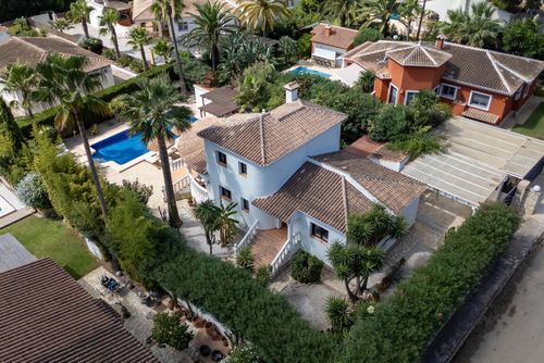 Villa Suenos - Rustige Familievilla Jávea: Javea, Costa Blanca, Spanien. Have, Udendørs spiseplads og Altan / terrasse