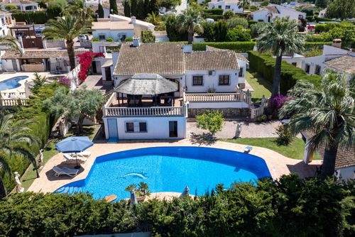 Villa WiNa: Javea, Costa Blanca, Spain. Terrace, Lounge set, Swimming pool, Outside lounge area, Entrance and Kitchenette