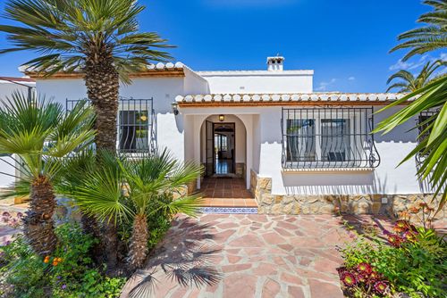 Villa WiNa: Javea, Costa Blanca, Spanje. Gevel / entree en Ingang