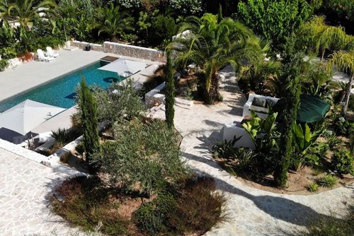 Villa Can Miró: Javea, Costa Blanca, Spanje. Tuin, Terras en zwembad, Ligbedden, Buitenmeubels, Luchtfoto en Prachtige tuin