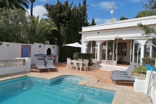 Villa 2001 Comfortabele vakantiewoning in Moraira, Costa Blanca, Spanje  met privé zwembad voor 6 personen...