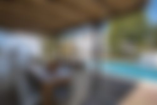 Villa Escocia Die großzügige und komfortable Villa in Javea, Costa Blanca, Spanien mit privatem Pool bietet Platz für 12 Personen. Das Haus liegt in einem bewaldeten und städtischen Strandgebiet....