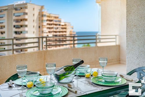 Apolo XVII 22 Appartement confortable à Calpe, Costa Blanca, Espagne, avec piscine commune pour 6 personnes. L'appartement est situé à proximité de restaurants et bars, de commerces et supermarchés, à seulement 50 m de la plage de La Fossa / Levante....