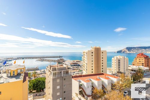 Apolo XVIII 57 Apartment in Calpe, Costa Blanca, Spanien mit Gemeinschaftspool für 6 Personen. Das Apartment befindet sich in der Nähe von Restaurants und Bars, Geschäften und Supermärkten und ist 100 m vom Strand La Fossa / Levante entfernt....