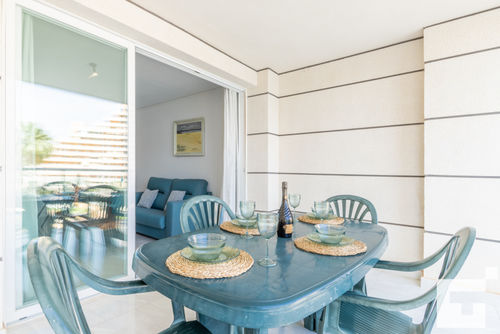 Mesana 13 - Grupo Turis Apartment in Calpe, Costa Blanca, Spain with communal pool for 4 persons. The apartment is situated close to restaurants and bars, shops and supermarkets, and is 25 m from La Fossa / Levante beach....