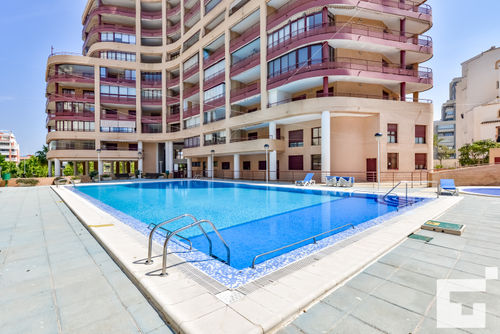 Nautilus 32B Well-furnished apartment in Calpe, Costa Blanca, Spain with communal pool for 5 persons. The apartment is situated close to restaurants and bars, shops, supermarkets and a tennis court, and is 50 m from Cantal Roig beach....