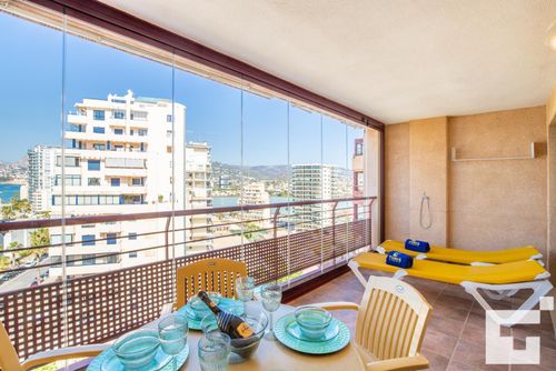 Nautilus 39B - Grupo Turis Apartment in Calpe, Costa Blanca, Spain with communal pool for 4 persons. The apartment is situated close to restaurants and bars, shops and supermarkets, and is 50 m from Cantal Roig beach....