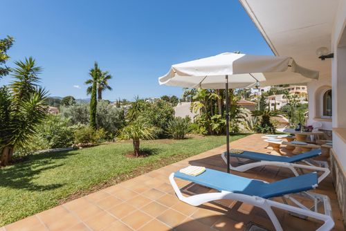 Casa Margot 6 Maravillosa y encantadora casa de vacaciones con piscina privada en Jávea, Costa Blanca, España para 6 personas. La casa está situada en una zona costera, montañosa y residencial....