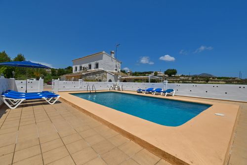 Abiareta Maison de vacances rustique et joyeuse à Jávea, Costa Blanca, Espagne avec piscine privée pour 6 personnes. La maison est située dans une région côtière, vallonnée et rurale....