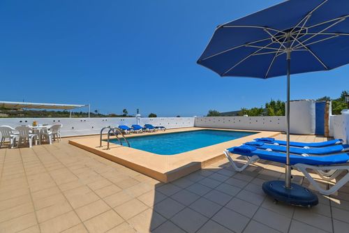 Abiareta Rustiek en vrolijk vakantiehuis in Xàbia, Costa Blanca, Spanje met privézwembad voor 6 personen. Het huis bevindt zich in een kust-, heuvelachtig en landelijk gebied....