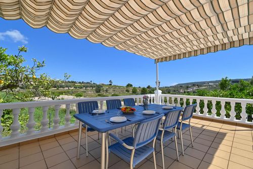 Abiareta Maison de vacances rustique et joyeuse à Jávea, Costa Blanca, Espagne avec piscine privée pour 6 personnes. La maison est située dans une région côtière, vallonnée et rurale....