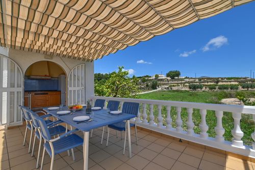 Abiareta Rustikales und fröhliches Ferienhaus in Jávea, Costa Blanca, Spanien mit privatem Pool für 6 Personen. Das Haus befindet sich in einer Küsten-, hügeligen und ländlichen Gegend....