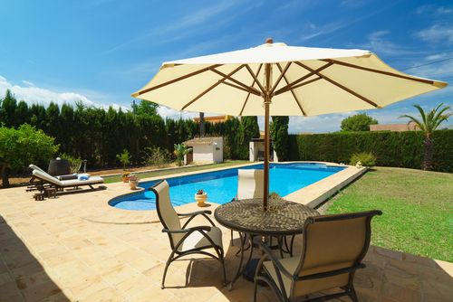 Villa Pinella Hermosa y romántica villa con piscina privada en Denia, Costa Blanca, España, para 6 personas. La casa está situada en una zona rural y cerca de restaurantes, bares y supermercados....