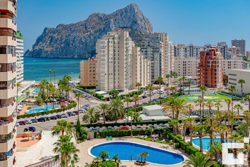 Coralbeach 28A - Grupo Turis Comfortable apartment with communal pool in Calpe, Costa Blanca, Spain for 6 persons. The apartment is situated close to restaurants and bars, shops and supermarkets and is 100 m from La Fossa / Levante beach....