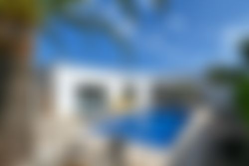 Mercedes Moderne en comfortabele villa in Javea, Costa Blanca, Spanje  met privé zwembad voor 8 personen...