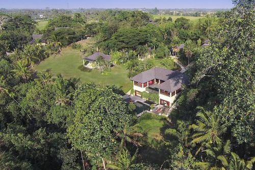 Arsana Estate Villa de lujo grande y   con piscina privada en Tabanan, Bali, Indonesia para 10 personas...