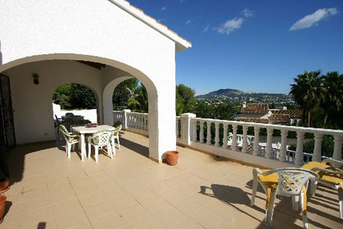 Barry 6 LT Maison de vacances classique et charmante avec piscine privée à Moraira, Costa Blanca, Espagne, pour 6 personnes. La maison est située dans un quartier résidentiel et se trouve à 3 km de la plage de Cala Andrago....