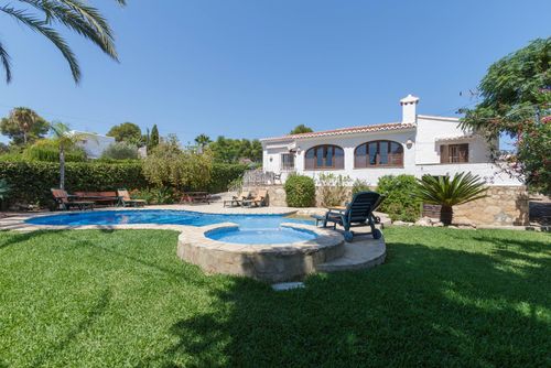 Villa Isabel Villa comfortable  avec piscine privée à Javea, Costa Blanca, Espagne pour 6 personnes...