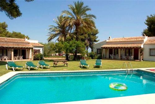 Tosalet Complex Villa avec piscine commune à Javea, Costa Blanca, Espagne pour 16 personnes. La maison est située dans une zone rurale, boisée et résidentielle....