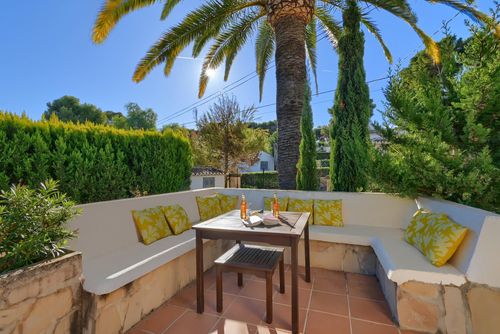 La Desirada Comfortabele villa met privézwembad in Xàbia, Costa Blanca, Spanje voor 8 personen. Het huis is gelegen in een residentiële strandwijk....