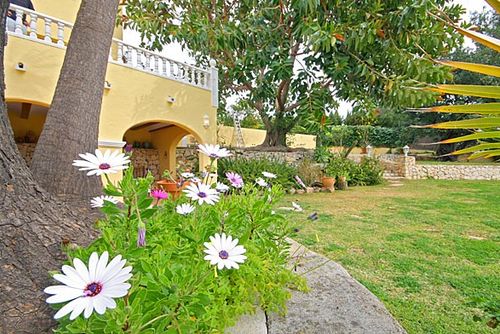 Les Carrasquetes 4 pax Große und schöne Villa mit privatem Pool in Jávea, Costa Blanca, Spanien für 4 Personen. Das Haus liegt in einer Küsten-, Wald- und Wohngegend und in der Nähe von Restaurants und Bars....