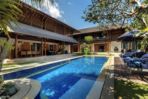 Windu Sari Beautiful and luxury villa in Seminyak, Bali, Indonesia  with private pool for 8 persons...