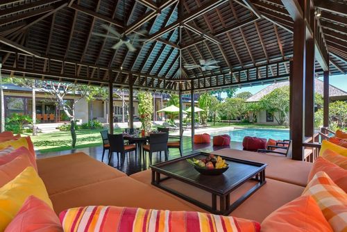 Bendega Nui Villa besar dan mewah di Canggu, Bali, Indonesia  dengan kolam renang pribadi untuk 10 orang...