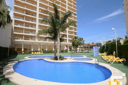 Ambar Beach 18D - Grupo Turis Apartamento cómodo con piscina comunitaria en Calpe, Costa Blanca, España, para 6 personas. El apartamento se encuentra cerca de restaurantes y bares, tiendas y supermercados y está a 100 m de la playa de La Fossa / Levante....