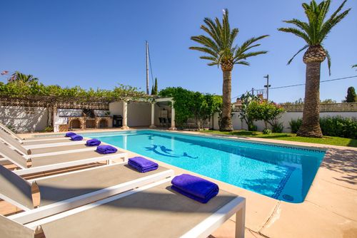 Villa Coral Comfortable villa in Denia, Costa Blanca, Spain with private pool for 8 persons. The house is situated in a hilly and urban area, 2 km from La Marineta beach and 3 km from Denia town centre....