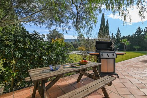 Yuca Villa met privé zwembad in Xàbia, Costa Blanca, Spanje voor 6 personen. Het huis is gelegen in een kust-, bosrijke en residentiële omgeving....