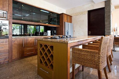 Lega Villa grande e di lusso  con piscina privata a Seminyak, Bali, in Indonesia per 10 persone...