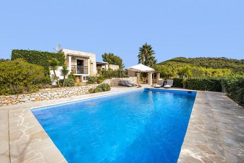Romeros I Landhus  med privat pool i Cala D Hort, Ibiza, Spanien med plads til 7 personer...