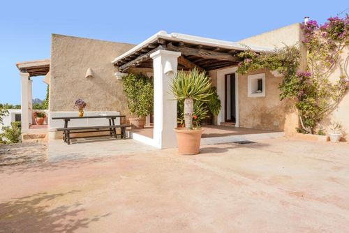 Romeros I Gårdshus i Cala D Hort, Ibiza, Spania  med privat svømmebasseng for 7 personer...