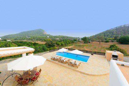 Naranja Villa pedesaan dan nyaman  dengan kolam renang pribadi di Cala Llonga, Ibiza, Spain untuk 6 orang...